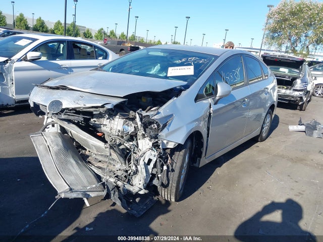 Toyota Prius Plug-in Advanced 2014 JTDKN3DP2E3064470 Image 2