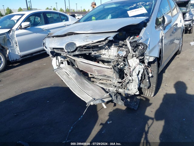 Toyota Prius Plug-in Advanced 2014 JTDKN3DP2E3064470 Image 6