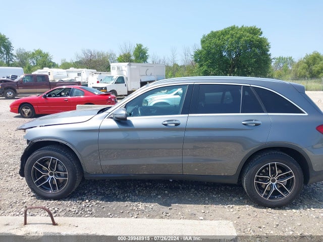 WDC0G4KB5JV017814 Mercedes-Benz Glc 300 4matic