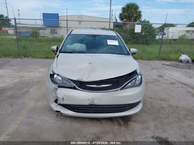 2C4RC1DG6HR588323 Chrysler Pacifica Touring