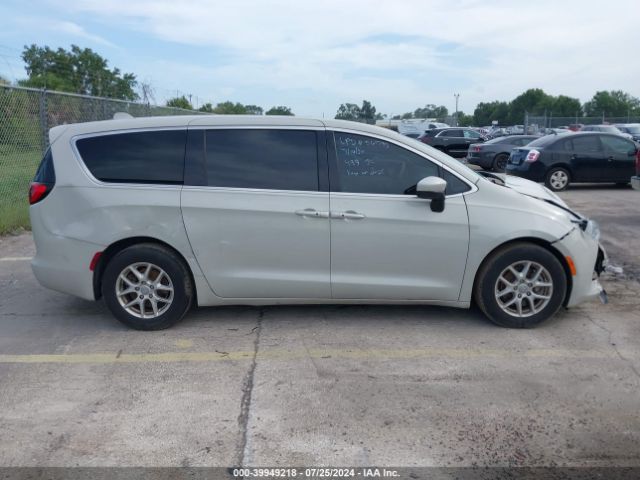 2C4RC1DG6HR588323 Chrysler Pacifica Touring