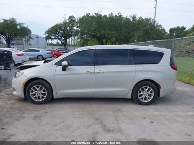 2C4RC1DG6HR588323 Chrysler Pacifica Touring