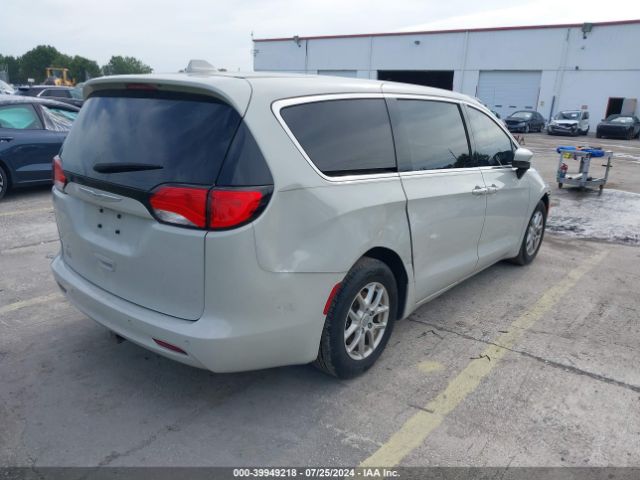 2C4RC1DG6HR588323 Chrysler Pacifica Touring