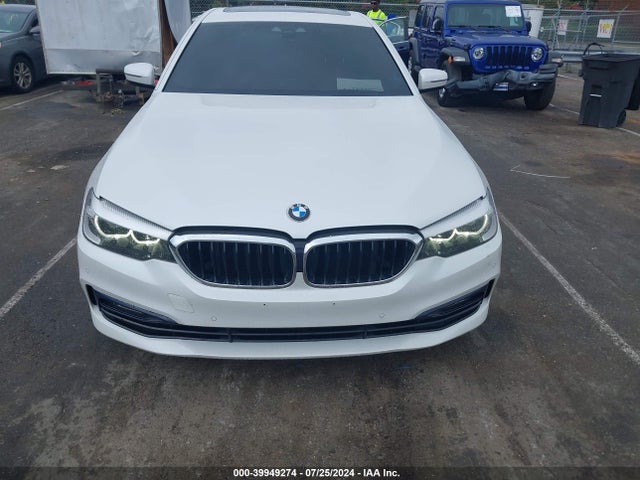 WBAJE7C5XJG891054 BMW 540i Xdrive