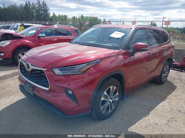 Toyota Highlander Xle 2022 5TDGZRBH3NS567268 Image 2
