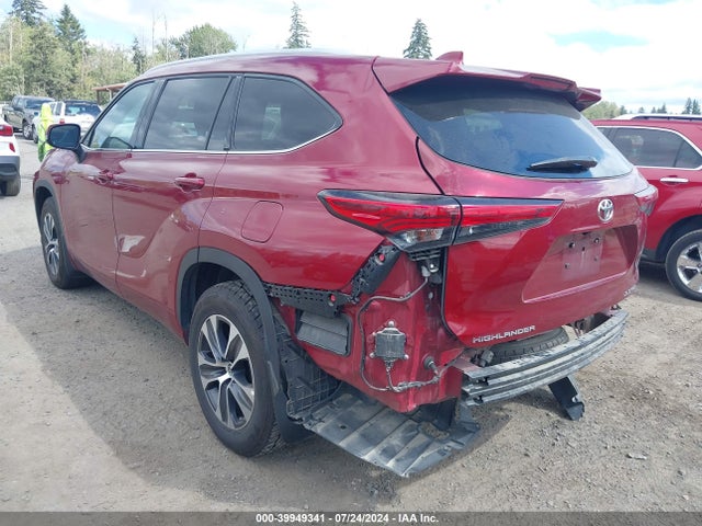 Toyota Highlander Xle 2022 5TDGZRBH3NS567268 Image 3