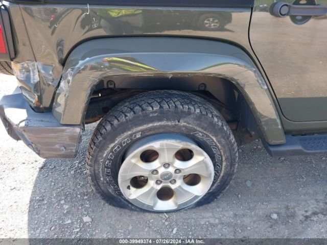 1C4BJWEG6FL650439 Jeep Wrangler Unlimited Sahara