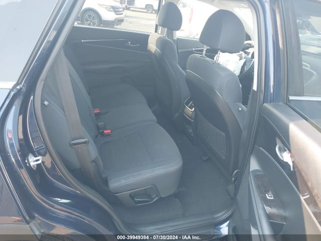 KIA Sorento 3.3l Lx 2018 5XYPGDA57JG420085 Image 8