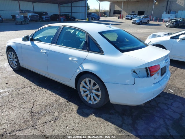 Audi A4 2.0t Premium 2014 WAUBFAFL7EN002592 Image 3