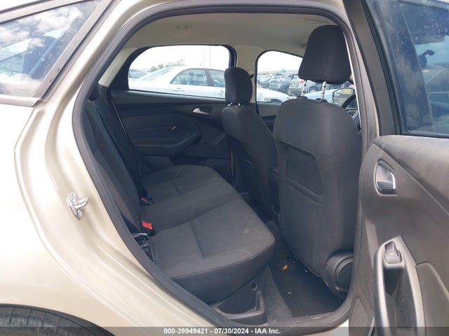 1FADP3F25HL206437 Ford FOCUS SE