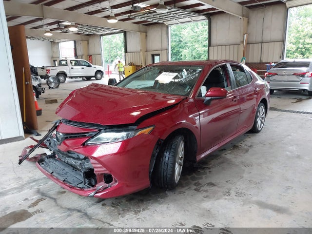 Toyota CAMRY LE 2020 4T1C11AK3LU358296 Image 2