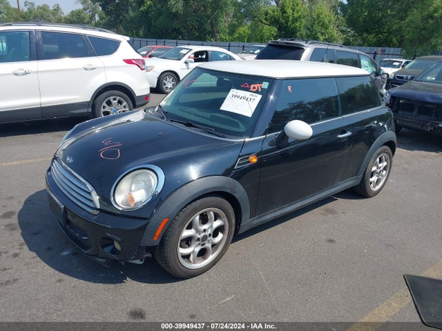 2011 MINI COOPER WMWSU3C5XBT184335 Photo 1