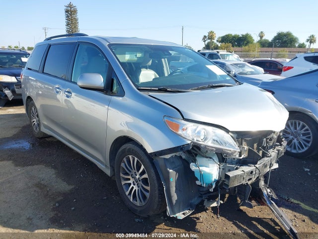 Toyota Sienna Xle 8 Passenger 2019 5TDYZ3DC6KS970739 zdjęcie główne