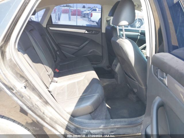 1VWAT7A37FC031599 Volkswagen Passat 1.8t Wolfsburg Edition