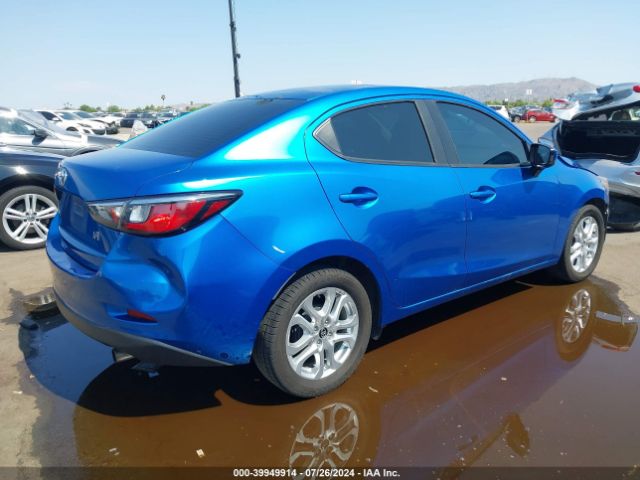 3MYDLBYV2JY322541 Toyota YARIS IA