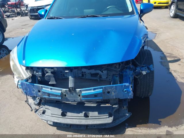 3MYDLBYV2JY322541 Toyota YARIS IA