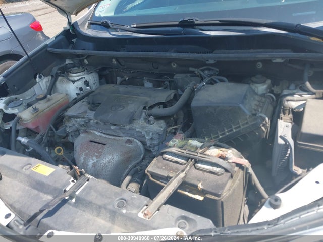 Toyota RAV4 LE 2015 2T3BFREVXFW332435 Image 10