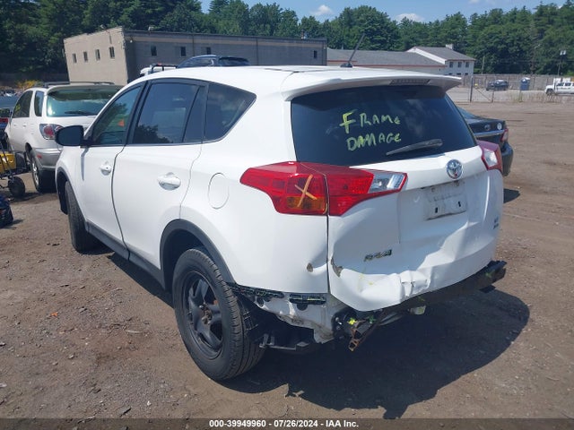 Toyota RAV4 LE 2015 2T3BFREVXFW332435 Image 3