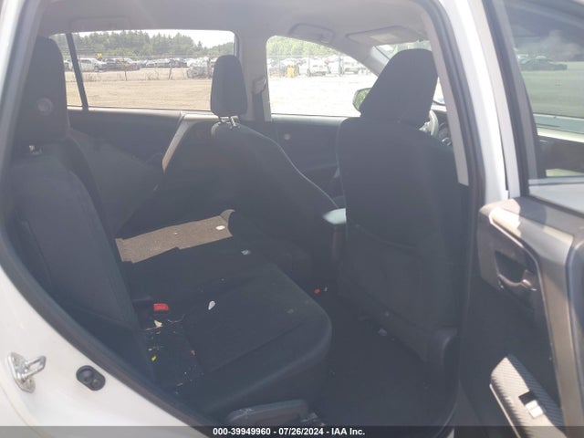 Toyota RAV4 LE 2015 2T3BFREVXFW332435 Image 8