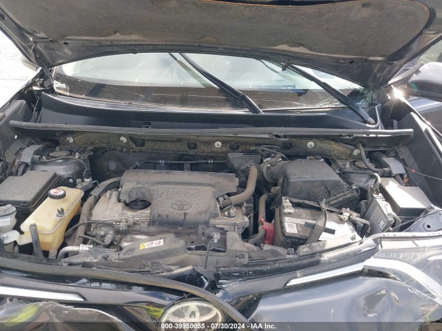 Toyota Rav4 Xle 2018 JTMWFREV8JJ199330 Image 10