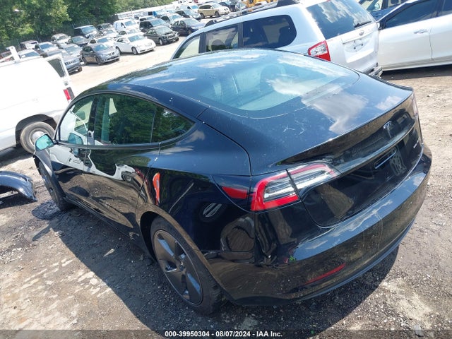 2022 TESLA MODEL 3 5YJ3E1EB1NF105427 Photo 2