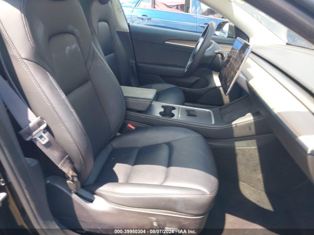 2022 TESLA MODEL 3 5YJ3E1EB1NF105427 Photo 4