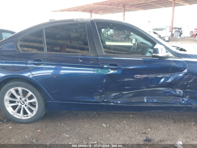 BMW 320i Xdrive 2017 WBA8A3C52HK691845 Image 12