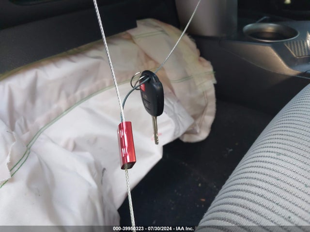 Toyota RAV4 LE 2014 JTMZFREV4EJ003080 Image 11