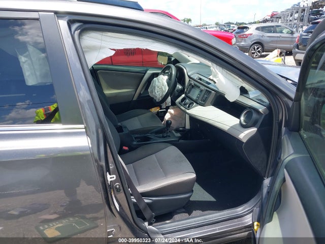 Toyota RAV4 LE 2014 JTMZFREV4EJ003080 Image 5