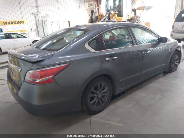 Nissan Altima 2.5 S 2015 1N4AL3AP7FN901912 Image 4