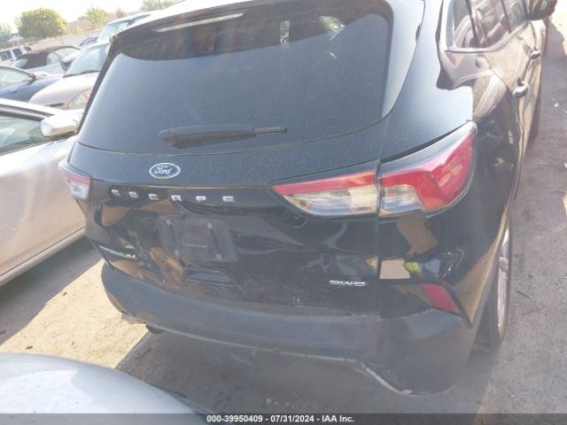 1FMCU9J97NUB50931 Ford Escape Titanium