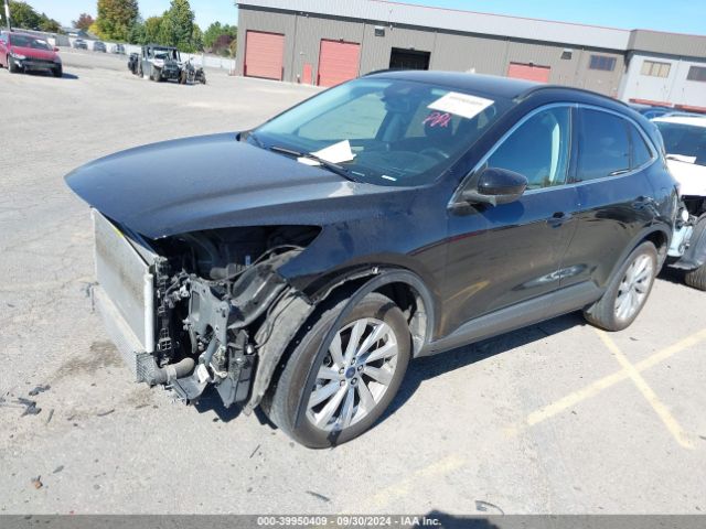 1FMCU9J97NUB50931 Ford Escape Titanium