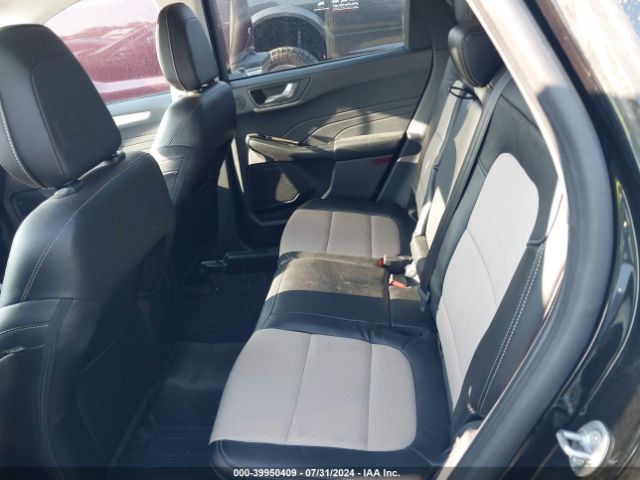 1FMCU9J97NUB50931 Ford Escape Titanium