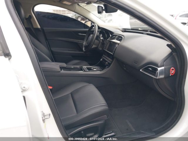 SAJAD4FX3JCP24321 Jaguar Xe 25t Premium