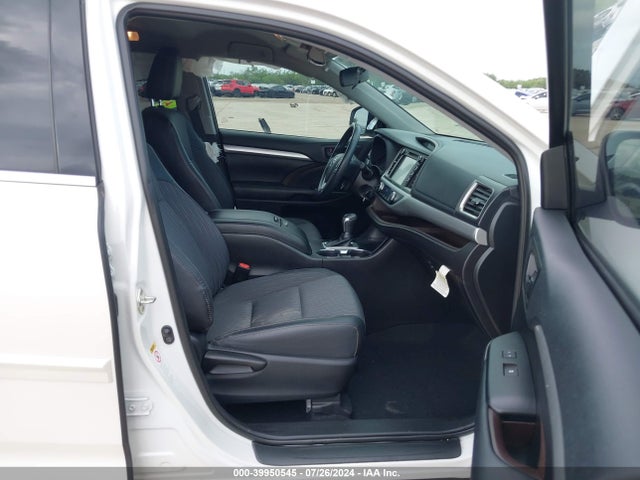 Toyota Highlander Le Plus 2019 5TDZZRFH1KS331524 Image 5