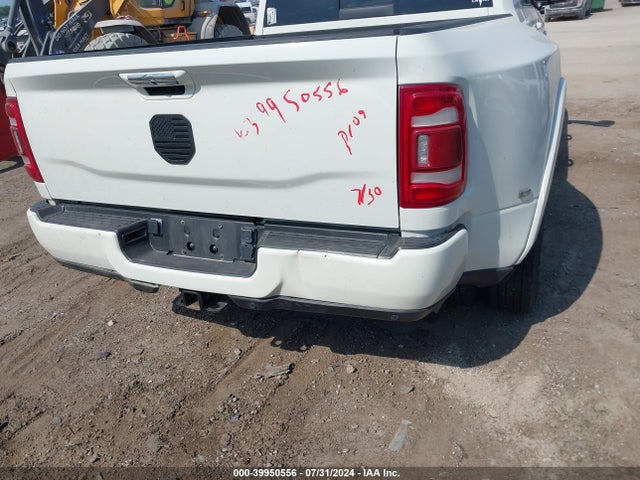 Продажа на аукционе авто 2022 Ram 3500 Laramie Mega Cab 4x4 6'4 Box, vin: 3C63RRML0NG421237, номер лота: 39950556
