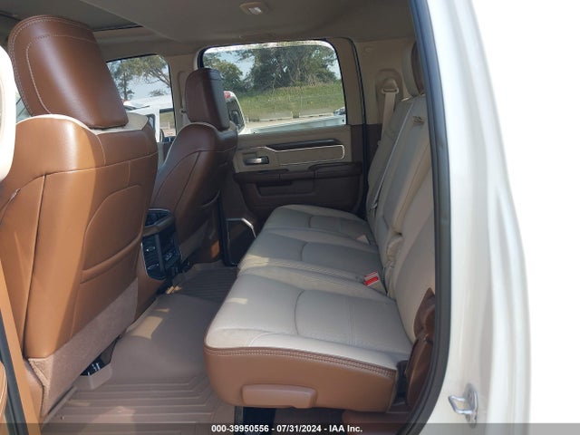 Продажа на аукционе авто 2022 Ram 3500 Laramie Mega Cab 4x4 6'4 Box, vin: 3C63RRML0NG421237, номер лота: 39950556