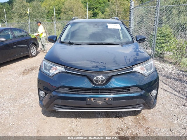 Toyota Rav4 Xle 2017 JTMRFREV7HJ111469 Image 13