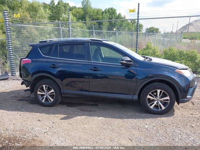Toyota Rav4 Xle 2017 JTMRFREV7HJ111469 Image 14