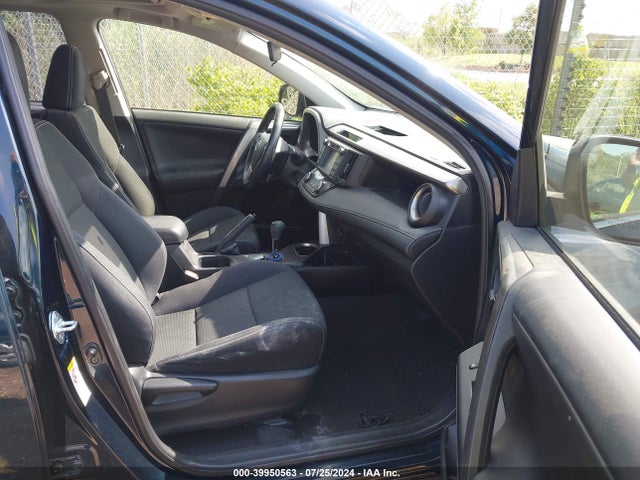 Toyota Rav4 Xle 2017 JTMRFREV7HJ111469 Image 5