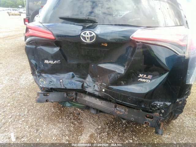 Toyota Rav4 Xle 2017 JTMRFREV7HJ111469 Image 6