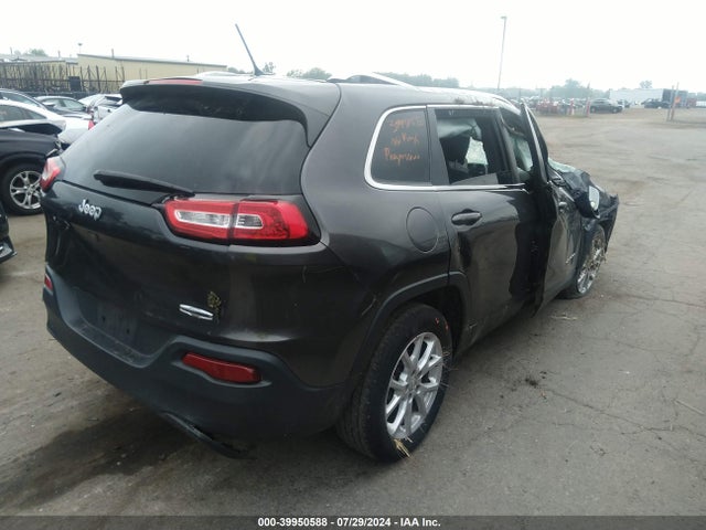 1C4PJLCB4FW721566 Jeep Cherokee Latitude