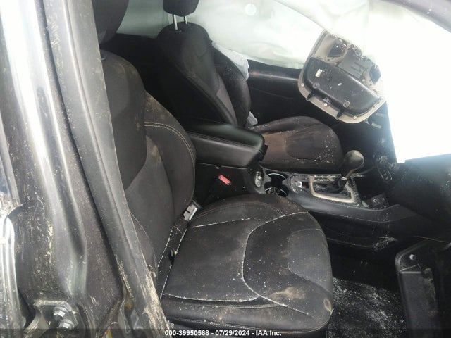 1C4PJLCB4FW721566 Jeep Cherokee Latitude