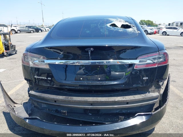 Tesla Model S 60/70/75/85 2016 5YJSA1E17GF147621 Image 17