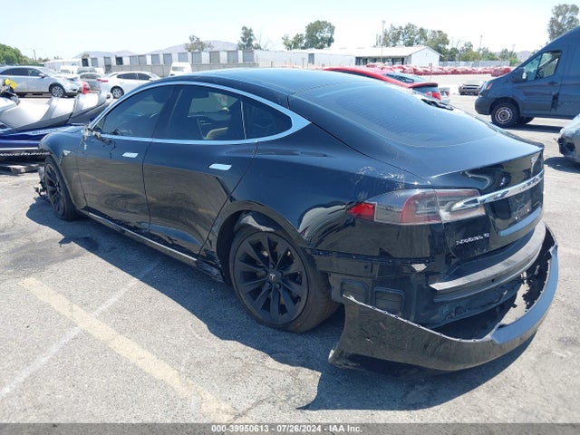 2016 TESLA MODEL S 5YJSA1E17GF147621 Photo 2