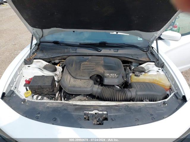 2C3CDXJG1FH898302 Dodge Charger Sxt