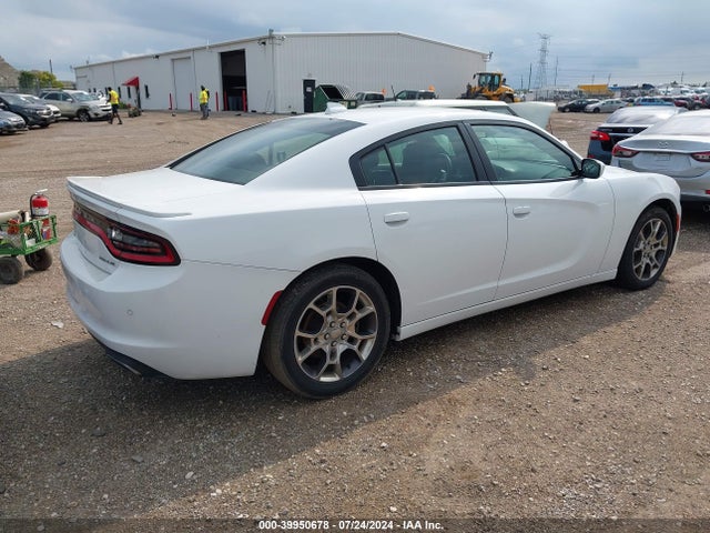 2C3CDXJG1FH898302 Dodge Charger Sxt
