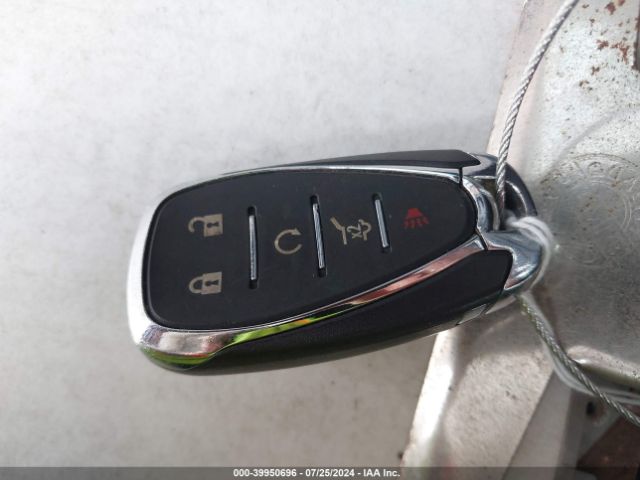 3GNAXMEV1JS548585 Chevrolet Equinox Premier