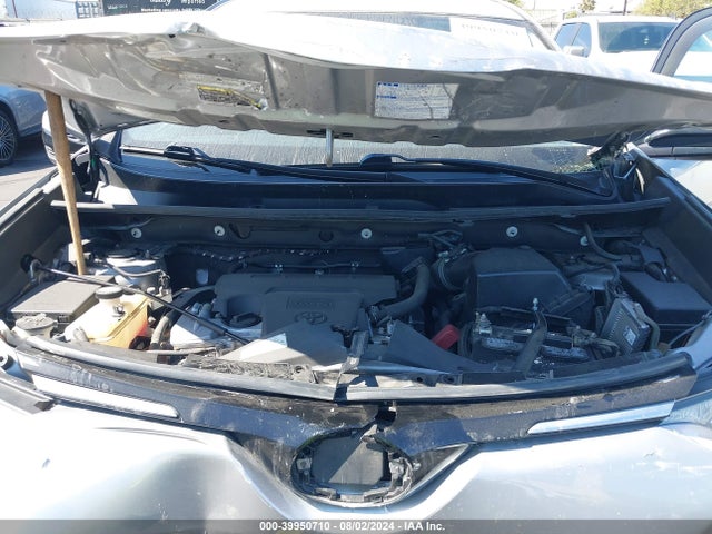 Toyota RAV4 LE 2018 2T3ZFREV4JW443974 Image 10
