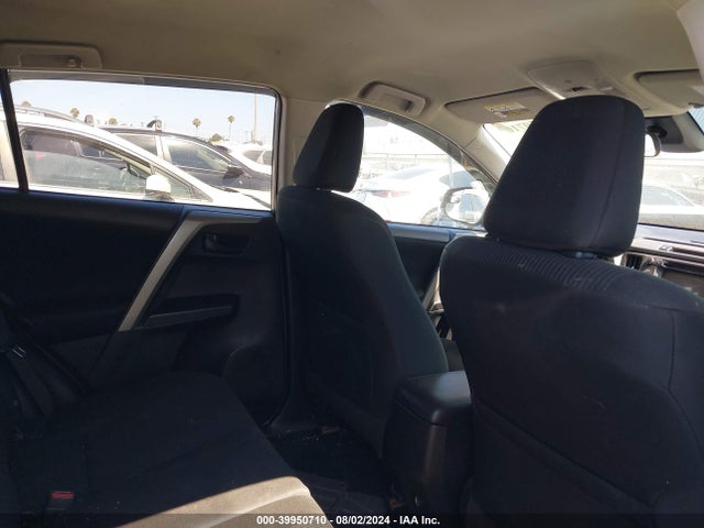 Toyota RAV4 LE 2018 2T3ZFREV4JW443974 Image 8
